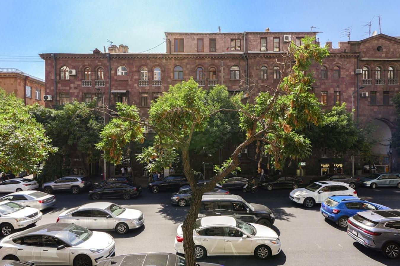 Ris Central Apartments Yerevan Ngoại thất bức ảnh